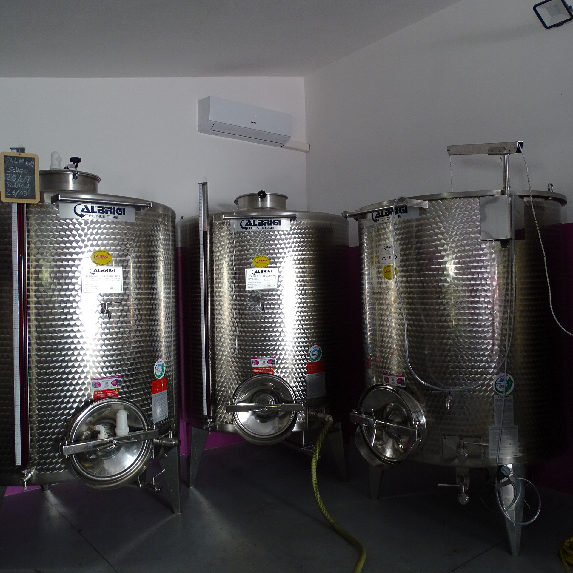 Cisterne in acciaio inox Albrigi nella cantina Gorzoni
