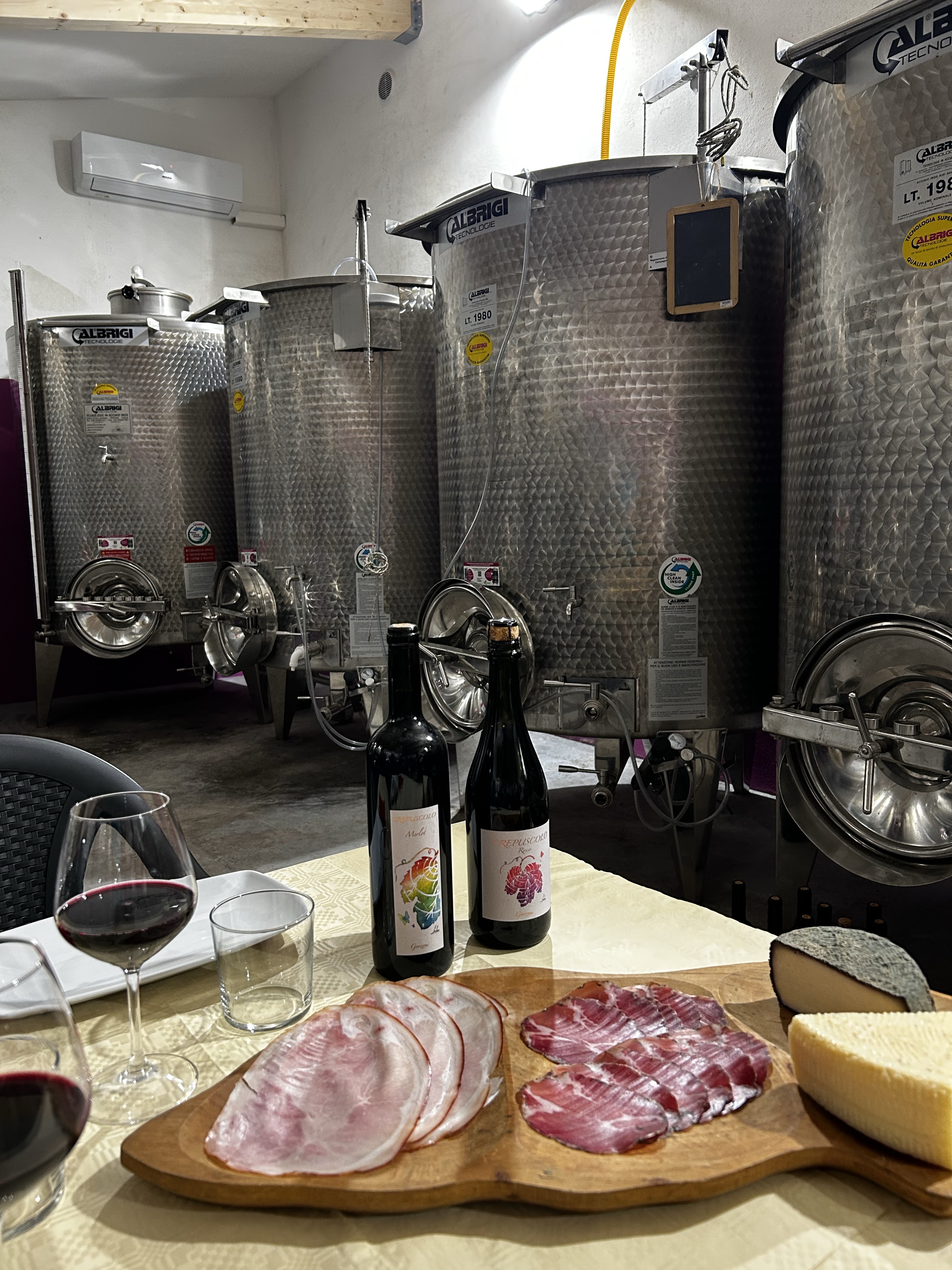 Calici di Crepuscolo nella cantina Gorzoni