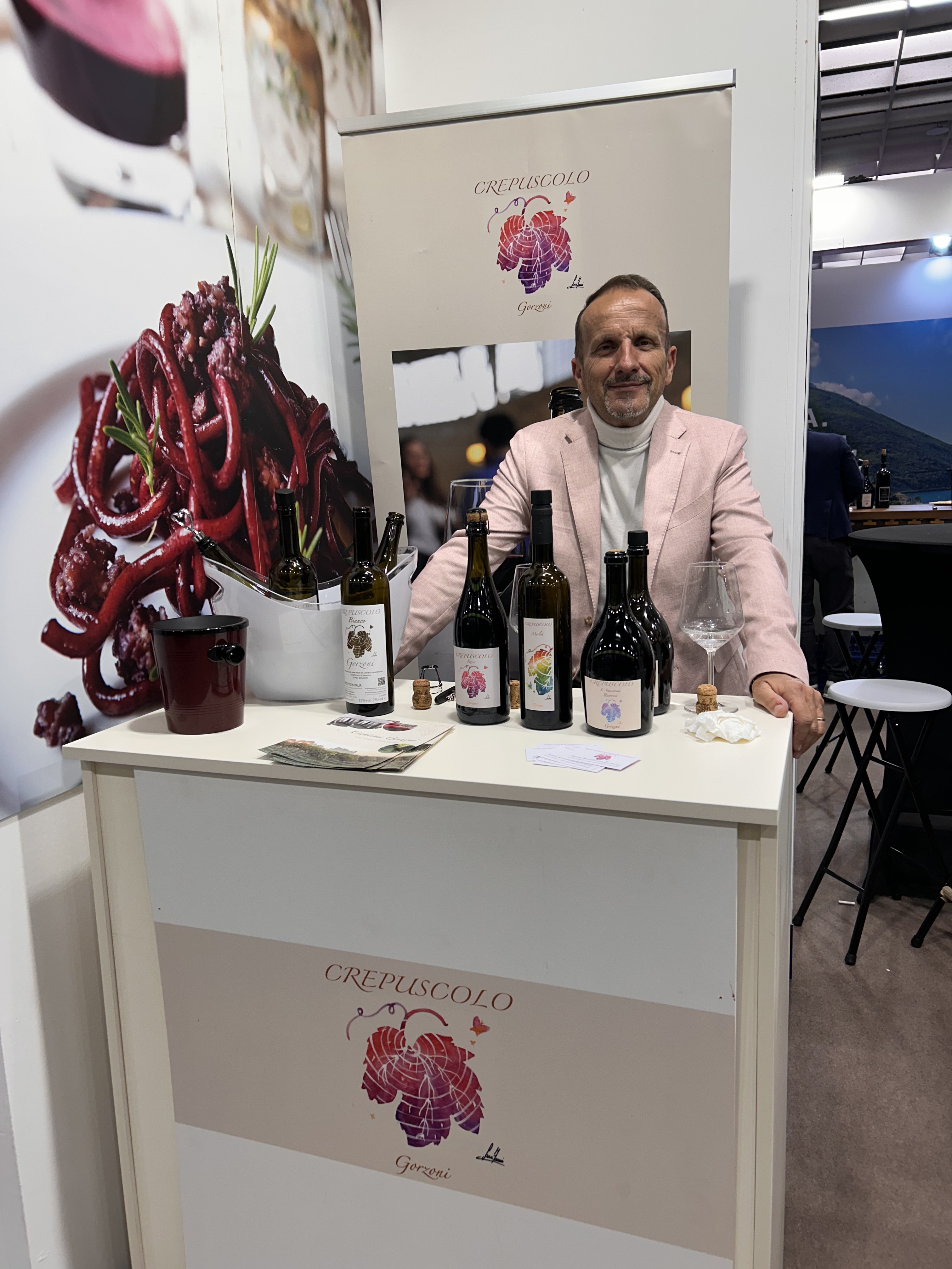 Fabrizio Gorzoni allo stand Vinitaly 2025